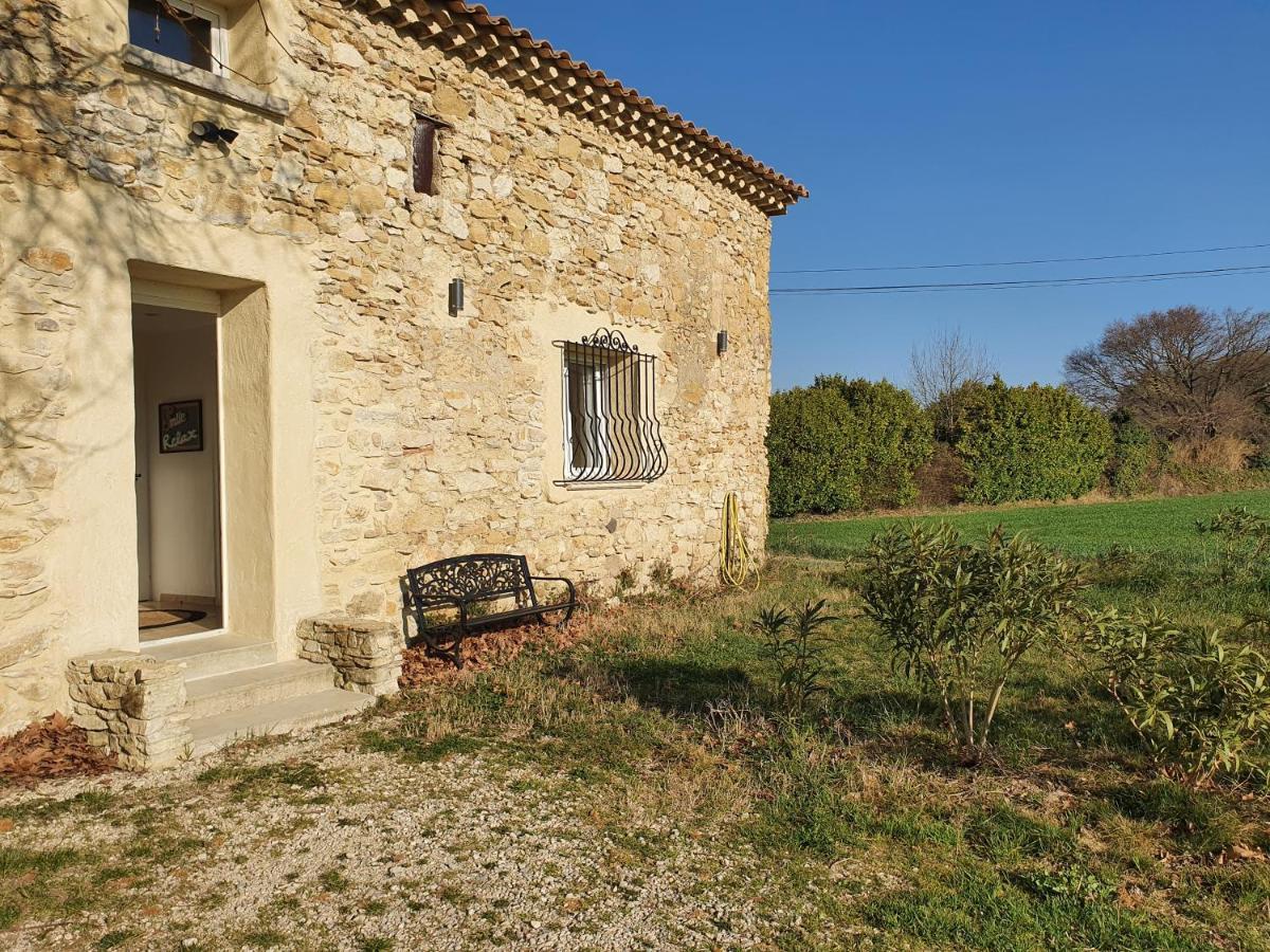 Maison Au Calme En Campagne Climatisee Caderousse Buitenkant foto